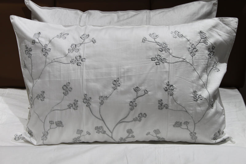 260 X 240 cms. Embroidered Duvet Cover Set of 5 D2