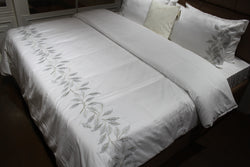 260 X 240 cms. Embroidered Duvet Cover Set of 5 D7