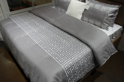 260 X 240 cms. Embroidered Duvet Cover Set of 5 D8