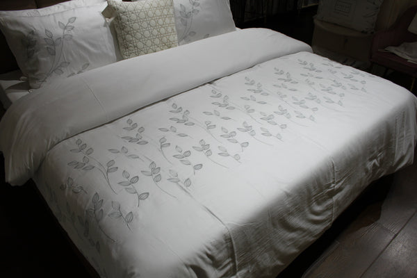 260 X 240 cms. Embroidered Duvet Cover Set of 5 D13