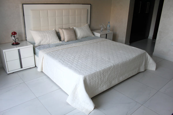 Bedspread with 2 Pillow Covers