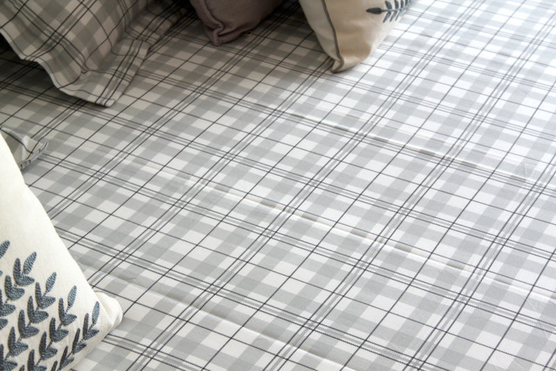 Pure Cotton King-Sized Grey Checkered Bedsheet with 2 Matching Pillow Covers
